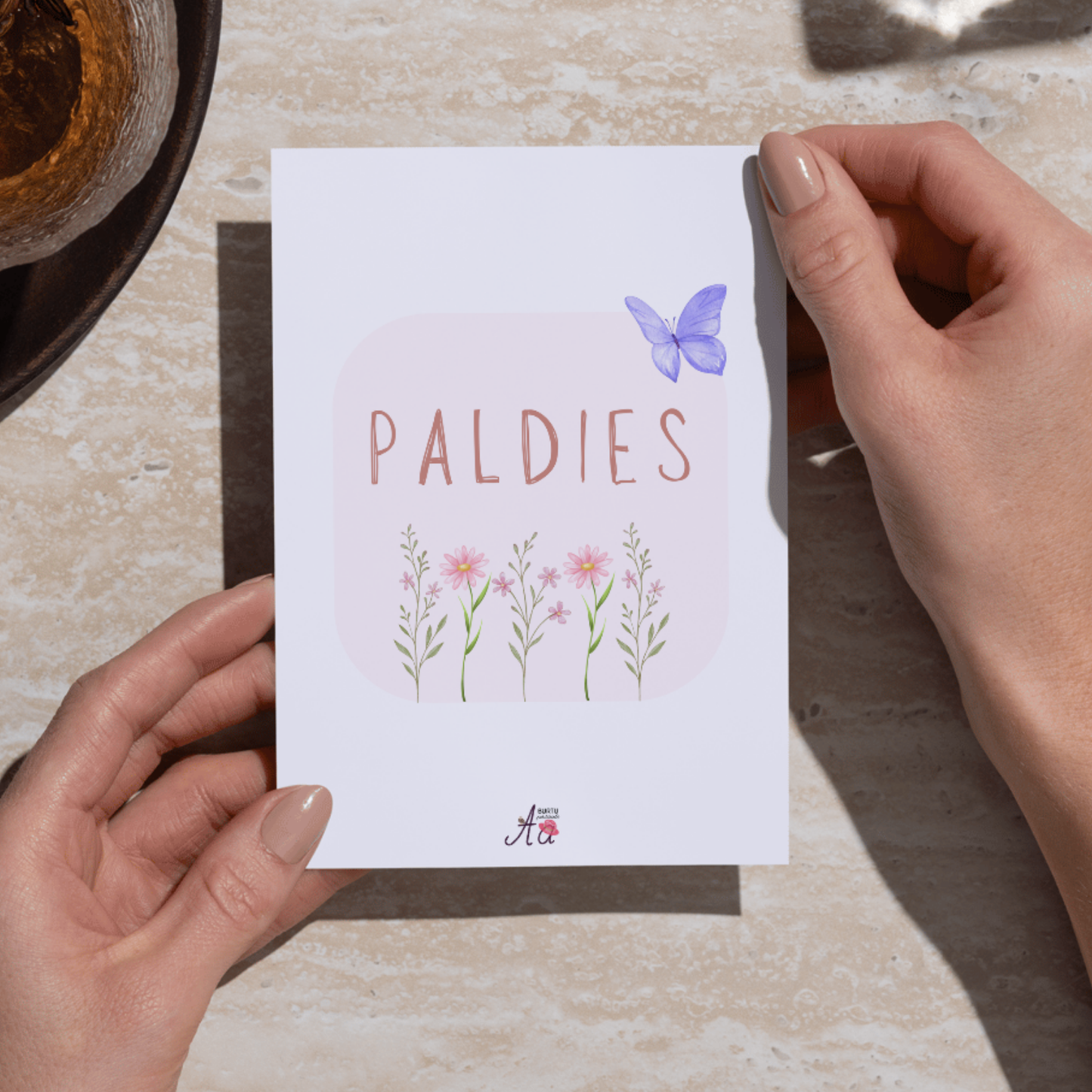 Dāvanu kartīte “paldies” svētkiem.