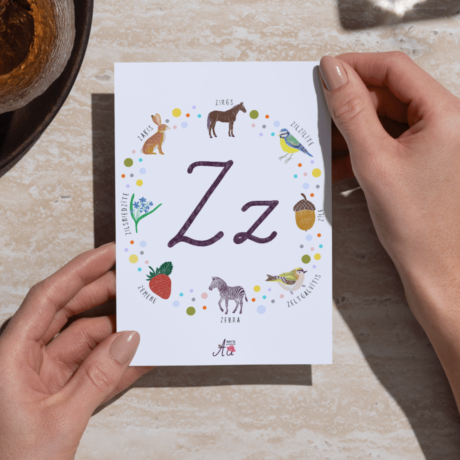 Alfabēta kartīte ar burtu Z un krāsainām ilustrācijām bērniem, apsveikuma kartīte.
