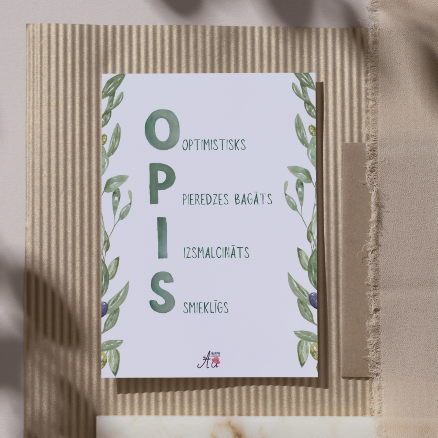 Apsveikuma kartīte opim ar sirsnīgu dizainu.